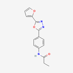 molecular formula C15H13N3O3 B5779815 N-{4-[5-(2-furyl)-1,3,4-oxadiazol-2-yl]phenyl}propanamide 