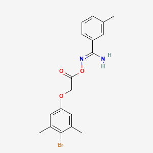molecular formula C18H19BrN2O3 B5798622 N'-{[(4-bromo-3,5-dimethylphenoxy)acetyl]oxy}-3-methylbenzenecarboximidamide 