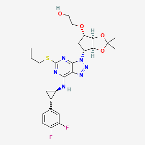 B579952 2-(((3aR,4S,6R,6aS)-6-(7-(((1R,2S)-2-(3,4-Difluorophenyl)cyclopropyl)amino)-5-(propylthio)-3H-[1,2,3]triazolo[4,5-d]pyrimidin-3-yl)-2,2-dimethyltetrahydro-3aH-cyclopenta[d][1,3]dioxol-4-yl)oxy)ethanol CAS No. 274693-26-4