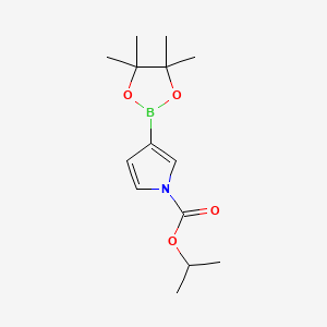 molecular formula C14H22BNO4 B582159 Isopropyl 3-(4,4,5,5-tetramethyl-1,3,2-dioxaborolan-2-YL)-1H-pyrrole-1-carboxylate CAS No. 1256360-07-2