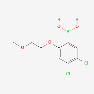 molecular formula C9H11BCl2O4 B582241 4,5-二氯-2-(2-甲氧基乙氧基)苯硼酸 CAS No. 1256354-99-0
