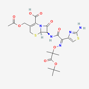 molecular formula C23H29N5O9S2 B583234 (6R,7R)-3-(Acetyloxymethyl)-7-[[(2Z)-2-(2-amino-1,3-thiazol-4-yl)-2-[2-methyl-1-[(2-methylpropan-2-yl)oxy]-1-oxopropan-2-yl]oxyiminoacetyl]amino]-8-oxo-5-thia-1-azabicyclo[4.2.0]oct-2-ene-2-carboxylic acid CAS No. 98382-95-7