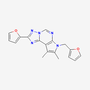 molecular formula C18H15N5O2 B5847175 2-(2-furyl)-7-(2-furylmethyl)-8,9-dimethyl-7H-pyrrolo[3,2-e][1,2,4]triazolo[1,5-c]pyrimidine 