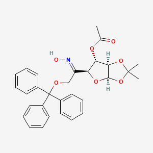 molecular formula C30H31NO7 B585577 1,2-O-(1-Methylethylidene)-6-O-(triphenylmethyl)-beta-L-arabino-hexofuranos-5-ulose oxime 3-acetate CAS No. 109680-99-1