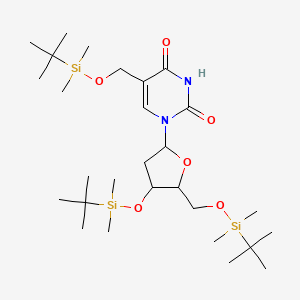 molecular formula C28H56N2O6Si3 B585920 1-[4-[Tert-butyl(dimethyl)silyl]oxy-5-[[tert-butyl(dimethyl)silyl]oxymethyl]oxolan-2-yl]-5-[[tert-butyl(dimethyl)silyl]oxymethyl]pyrimidine-2,4-dione CAS No. 1210427-80-7
