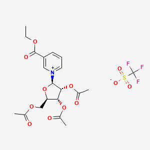 molecular formula C20H24F3NO12S B587409 3-(Ethoxycarbonyl)-1-(2,3,5-tri-O-acetyl-beta-D-ribofuranosyl)pyridin-1-ium trifluoromethanesulfonate CAS No. 936945-09-4