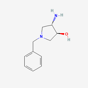molecular formula C11H16N2O B593642 trans-4-Amino-1-benzylpyrrolidin-3-ol CAS No. 128739-93-5
