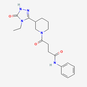 4-[3-(4-ethyl-5-oxo-4,5-dihydro-1H-1,2,4-triazol-3-yl)piperidin-1-yl]-4-oxo-N-phenylbutanamide