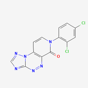 11-(2,4-Dichlorophenyl)-2,3,5,7,8,11-hexazatricyclo[7.4.0.02,6]trideca-1(9),3,5,7,12-pentaen-10-one