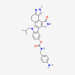 molecular formula C34H36N6O3 B612280 [19-methyl-3-(2-methylpropyl)-14-oxo-3,13,19,20-tetrazahexacyclo[14.7.0.02,10.04,9.011,15.017,21]tricosa-1(16),2(10),4(9),5,7,11(15),17,20-octaen-7-yl] N-[[4-(dimethylamino)phenyl]methyl]carbamate CAS No. 856693-04-4