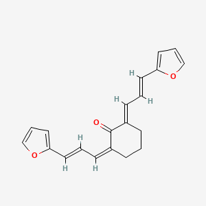 molecular formula C20H18O3 B6142162 2,6-bis[3-(furan-2-yl)prop-2-en-1-ylidene]cyclohexan-1-one CAS No. 25671-98-1