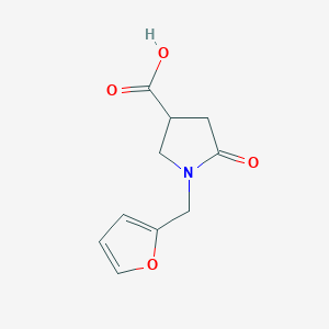molecular formula C10H11NO4 B062202 1-(2-Furylmethyl)-5-oxopyrrolidine-3-carboxylic acid CAS No. 175136-93-3