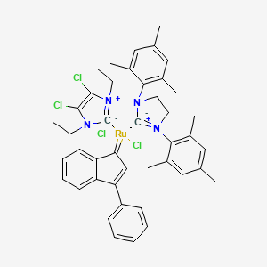 molecular formula C43H46Cl4N4Ru B6289698 1,3-Bis(2,4,6-trimethylphenyl)-2-imidazolidinylidene)(3-phenyl-1H-inden-1-ylidene)(4,5-dichloro-1,3-diethyl-1,3-dihydro-2H-imidazol-2-ylidene)ruthenium(II) chloride CAS No. 1228169-92-3