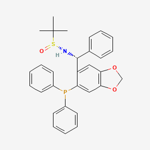 molecular formula C30H30NO3PS B6290471 [S(R)]-N-[(R)-[6-(二苯基膦)苯并[d][1,3]二氧杂环-5-基]苯甲基]-2-甲基-2-丙烷磺酰胺，95% CAS No. 2565792-84-7