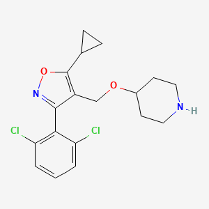 molecular formula C18H20Cl2N2O2 B6322706 4-{[5-Cyclopropyl-3-(2,6-dichlorophenyl)-1,2-oxazol-4-yl]methoxypiperidine CAS No. 1103501-11-6