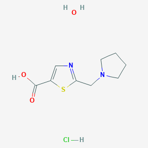molecular formula C9H15ClN2O3S B6351578 2-(1-Pyrrolidinylmethyl)-1,3-thiazole-5-carboxylic acid hydrochloride hydrate;  95% CAS No. 2368829-54-1