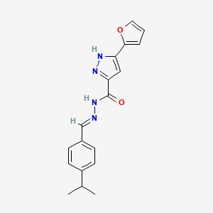 molecular formula C18H18N4O2 B6421867 3-(furan-2-yl)-N'-[(1E)-[4-(propan-2-yl)phenyl]methylidene]-1H-pyrazole-5-carbohydrazide CAS No. 307323-09-7
