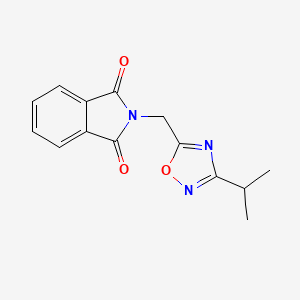 molecular formula C14H13N3O3 B6423350 2-{[3-(propan-2-yl)-1,2,4-oxadiazol-5-yl]methyl}-2,3-dihydro-1H-isoindole-1,3-dione CAS No. 1093881-59-4