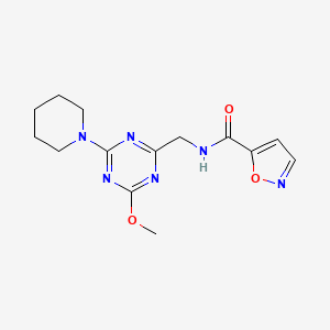 molecular formula C14H18N6O3 B6426594 N-{[4-methoxy-6-(piperidin-1-yl)-1,3,5-triazin-2-yl]methyl}-1,2-oxazole-5-carboxamide CAS No. 2034269-96-8