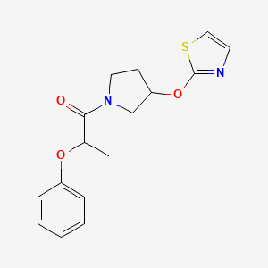 molecular formula C16H18N2O3S B6426741 2-phenoxy-1-[3-(1,3-thiazol-2-yloxy)pyrrolidin-1-yl]propan-1-one CAS No. 2198501-85-6