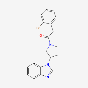 molecular formula C20H20BrN3O B6427754 2-(2-bromophenyl)-1-[3-(2-methyl-1H-1,3-benzodiazol-1-yl)pyrrolidin-1-yl]ethan-1-one CAS No. 2034514-87-7
