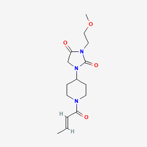 molecular formula C15H23N3O4 B6432066 1-{1-[(2E)-but-2-enoyl]piperidin-4-yl}-3-(2-methoxyethyl)imidazolidine-2,4-dione CAS No. 2321336-12-1