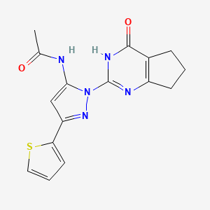 molecular formula C16H15N5O2S B6433706 N-(1-{4-oxo-3H,4H,5H,6H,7H-cyclopenta[d]pyrimidin-2-yl}-3-(thiophen-2-yl)-1H-pyrazol-5-yl)acetamide CAS No. 1207036-39-2