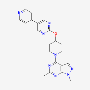 2-[(1-{1,6-dimethyl-1H-pyrazolo[3,4-d]pyrimidin-4-yl}piperidin-4-yl)oxy]-5-(pyridin-4-yl)pyrimidine