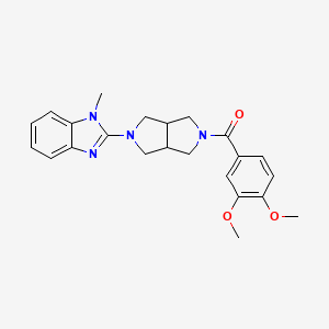 molecular formula C23H26N4O3 B6439965 2-[5-(3,4-dimethoxybenzoyl)-octahydropyrrolo[3,4-c]pyrrol-2-yl]-1-methyl-1H-1,3-benzodiazole CAS No. 2549026-70-0