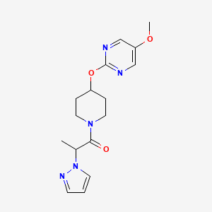 molecular formula C16H21N5O3 B6440265 1-{4-[(5-methoxypyrimidin-2-yl)oxy]piperidin-1-yl}-2-(1H-pyrazol-1-yl)propan-1-one CAS No. 2549002-70-0
