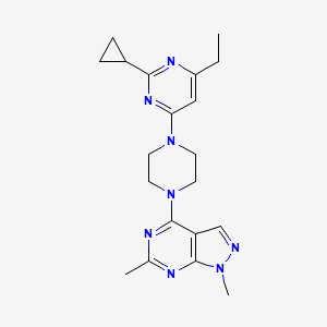 molecular formula C20H26N8 B6443023 2-cyclopropyl-4-(4-{1,6-dimethyl-1H-pyrazolo[3,4-d]pyrimidin-4-yl}piperazin-1-yl)-6-ethylpyrimidine CAS No. 2549064-67-5
