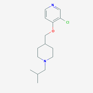 B6448752 3-chloro-4-{[1-(2-methylpropyl)piperidin-4-yl]methoxy}pyridine CAS No. 2640975-11-5