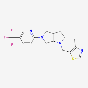 molecular formula C17H19F3N4S B6448910 2-{1-[(4-methyl-1,3-thiazol-5-yl)methyl]-octahydropyrrolo[2,3-c]pyrrol-5-yl}-5-(trifluoromethyl)pyridine CAS No. 2640881-48-5