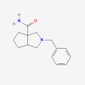 molecular formula C15H20N2O B6449091 2-benzyl-octahydrocyclopenta[c]pyrrole-3a-carboxamide CAS No. 122828-32-4