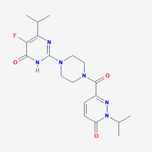 molecular formula C19H25FN6O3 B6449301 5-fluoro-2-{4-[6-oxo-1-(propan-2-yl)-1,6-dihydropyridazine-3-carbonyl]piperazin-1-yl}-6-(propan-2-yl)-3,4-dihydropyrimidin-4-one CAS No. 2549022-69-5