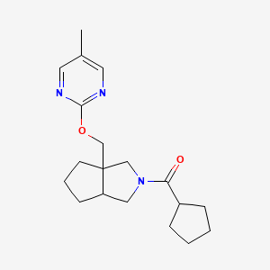 molecular formula C19H27N3O2 B6449511 2-({2-cyclopentanecarbonyl-octahydrocyclopenta[c]pyrrol-3a-yl}methoxy)-5-methylpyrimidine CAS No. 2548992-45-4