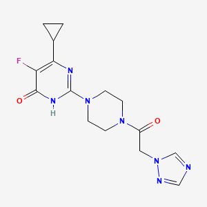 molecular formula C15H18FN7O2 B6449661 6-cyclopropyl-5-fluoro-2-{4-[2-(1H-1,2,4-triazol-1-yl)acetyl]piperazin-1-yl}-3,4-dihydropyrimidin-4-one CAS No. 2548990-98-1