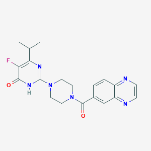 molecular formula C20H21FN6O2 B6449906 5-fluoro-6-(propan-2-yl)-2-[4-(quinoxaline-6-carbonyl)piperazin-1-yl]-3,4-dihydropyrimidin-4-one CAS No. 2549012-23-7