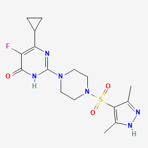 molecular formula C16H21FN6O3S B6449944 6-cyclopropyl-2-{4-[(3,5-dimethyl-1H-pyrazol-4-yl)sulfonyl]piperazin-1-yl}-5-fluoro-3,4-dihydropyrimidin-4-one CAS No. 2548980-44-3