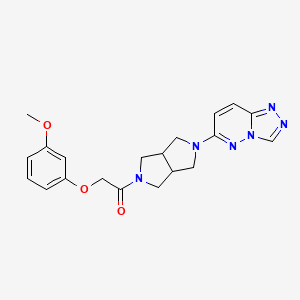 2-(3-methoxyphenoxy)-1-(5-{[1,2,4]triazolo[4,3-b]pyridazin-6-yl}-octahydropyrrolo[3,4-c]pyrrol-2-yl)ethan-1-one