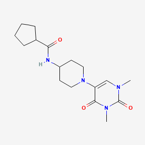molecular formula C17H26N4O3 B6450817 N-[1-(1,3-dimethyl-2,4-dioxo-1,2,3,4-tetrahydropyrimidin-5-yl)piperidin-4-yl]cyclopentanecarboxamide CAS No. 2549010-95-7