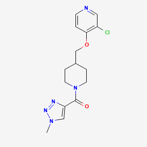 molecular formula C15H18ClN5O2 B6451200 3-chloro-4-{[1-(1-methyl-1H-1,2,3-triazole-4-carbonyl)piperidin-4-yl]methoxy}pyridine CAS No. 2640845-90-3