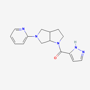 molecular formula C15H17N5O B6451425 2-[1-(1H-pyrazole-3-carbonyl)-octahydropyrrolo[3,4-b]pyrrol-5-yl]pyridine CAS No. 2549030-48-8
