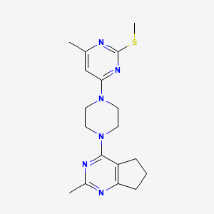 molecular formula C18H24N6S B6452631 4-methyl-6-(4-{2-methyl-5H,6H,7H-cyclopenta[d]pyrimidin-4-yl}piperazin-1-yl)-2-(methylsulfanyl)pyrimidine CAS No. 2549008-91-3