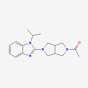 1-{5-[1-(propan-2-yl)-1H-1,3-benzodiazol-2-yl]-octahydropyrrolo[3,4-c]pyrrol-2-yl}ethan-1-one