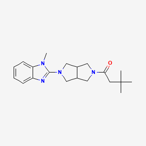 molecular formula C20H28N4O B6454179 3,3-dimethyl-1-[5-(1-methyl-1H-1,3-benzodiazol-2-yl)-octahydropyrrolo[3,4-c]pyrrol-2-yl]butan-1-one CAS No. 2548976-77-6