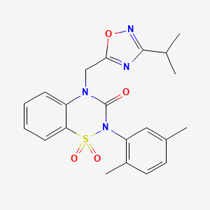 molecular formula C21H22N4O4S B6456237 2-(2,5-dimethylphenyl)-4-{[3-(propan-2-yl)-1,2,4-oxadiazol-5-yl]methyl}-3,4-dihydro-2H-1lambda6,2,4-benzothiadiazine-1,1,3-trione CAS No. 2549037-77-4