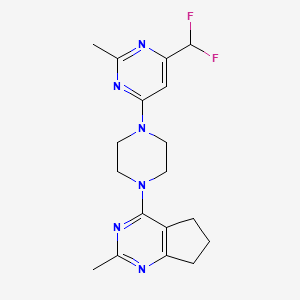 molecular formula C18H22F2N6 B6456643 4-(difluoromethyl)-2-methyl-6-(4-{2-methyl-5H,6H,7H-cyclopenta[d]pyrimidin-4-yl}piperazin-1-yl)pyrimidine CAS No. 2549039-45-2