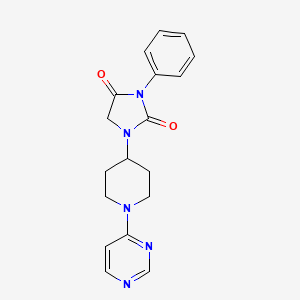 molecular formula C18H19N5O2 B6457180 3-phenyl-1-[1-(pyrimidin-4-yl)piperidin-4-yl]imidazolidine-2,4-dione CAS No. 2548985-96-0