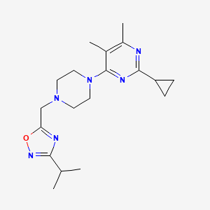 molecular formula C19H28N6O B6457250 2-cyclopropyl-4,5-dimethyl-6-(4-{[3-(propan-2-yl)-1,2,4-oxadiazol-5-yl]methyl}piperazin-1-yl)pyrimidine CAS No. 2549038-61-9